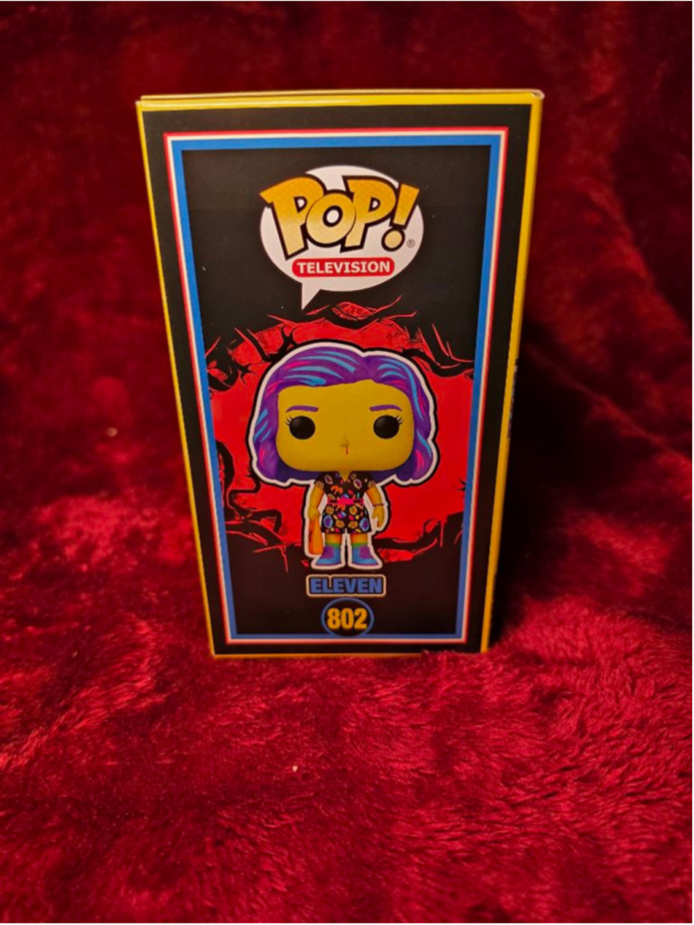 Funko Pop! #802 Stranger Things Eleven Action Figure yellow and purple - Picture 4 of 5